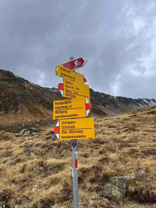 Kleines Bijou In Klosters Platz Bagian luar foto