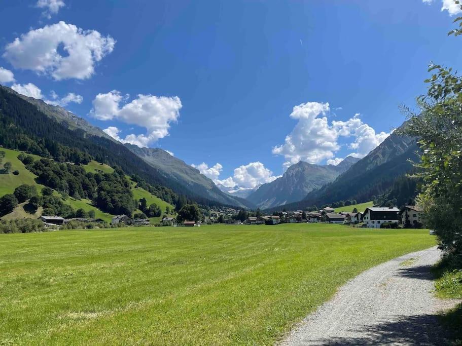 Kleines Bijou In Klosters Platz Bagian luar foto